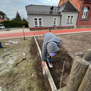 Przy szkole trwają intensywne prace budowlane