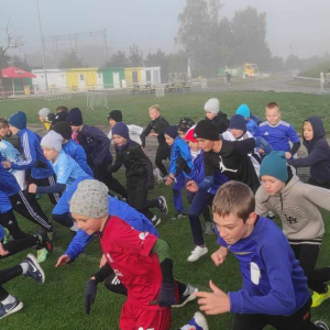 Start i pierwsze upadki zawodników, na szczęście nie z naszej szkoły