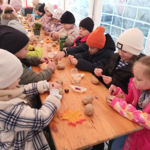 Wyjazd uczniów klas I - III na "Dzień Pieczonego Ziemniaka" do gospodarstwa agroturystycznego w Czechnowie