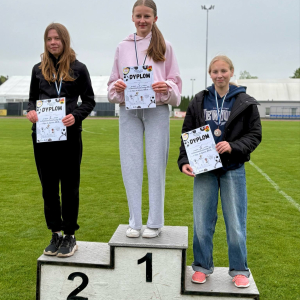 III miejsce dla Julii Norman w biegu na dystansie 600m
