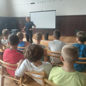 Spotkanie z przedstawicielką rawickiej policji  panią Beatą Jarczewską fot.5