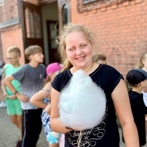 Nasi uczniowie podczas festynu "Żegnaj szkoło na wesoło!" fot.40