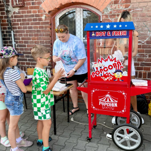 Nasi uczniowie podczas festynu "Żegnaj szkoło na wesoło!" fot.32