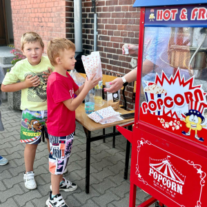 Nasi uczniowie podczas festynu "Żegnaj szkoło na wesoło!" fot.36