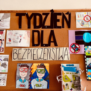 Gazetka szkolna na temat: "Tydzień Dla Bezpieczeństwa w Szkole Podstawowej nr 3 w Rawiczu"