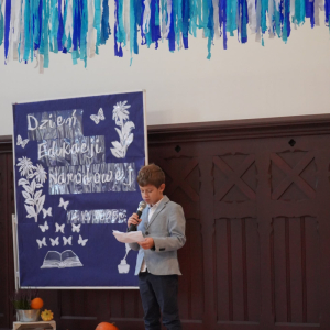 Dzień Edukacji Narodowej – Występy uczniów, wręczanie Stypendiów Dyrektora Szkoły, podziękowania dla pracowników SP3. Fot. 24