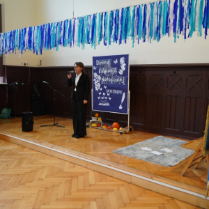 Dzień Edukacji Narodowej – Występy uczniów, wręczanie Stypendiów Dyrektora Szkoły, podziękowania dla pracowników SP3. Fot. 41