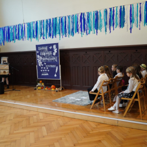 Dzień Edukacji Narodowej – Występy uczniów, wręczanie Stypendiów Dyrektora Szkoły, podziękowania dla pracowników SP3. Fot. 22