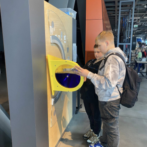 Wizyta 7b w Centrum Nauki Kopernik - Antek i Piotrek