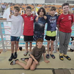Reprezentacja SP 3 finału wojewódzkiego w pływaniu drużynowym: Tymoteusz Szynalski, Jakub Juskowiak, Szymon Apanowicz, Mikołaj Szurman, Franciszek Pióro oraz Wojciech Kamionka