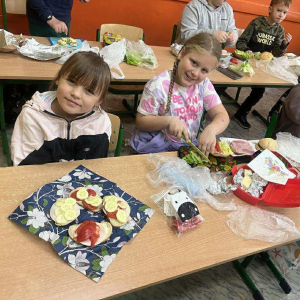 Uczniowie podczas zajęć ogólnopolskiej akcji „Śniadanie daje moc” fot. 8