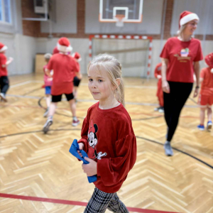 Mikołajkowe zajęcia sportowe dla uczniów klas 1-3 Fot. 36