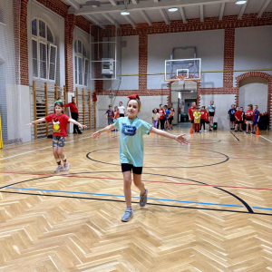 Mikołajkowe zajęcia sportowe dla uczniów klas 1-3 Fot. 28