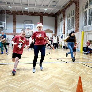 Mikołajkowe zajęcia sportowe dla uczniów klas 1-3 Fot. 20