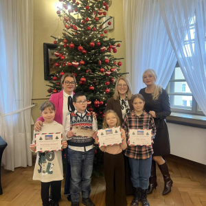 „Rawicka Kartka Bożonarodzeniowa” - konkurs plastyczny / fot.2