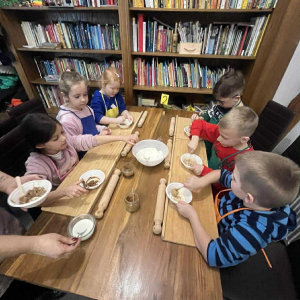 Warsztaty piernikowe w Pakosławiu Pasiece Smakulskich – fot. 53