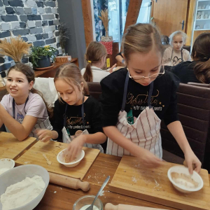 Warsztaty piernikowe w Pakosławiu Pasiece Smakulskich – fot. 66