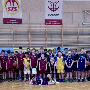 Turniej koszykówki chłopców w SP 4  - fot. 2