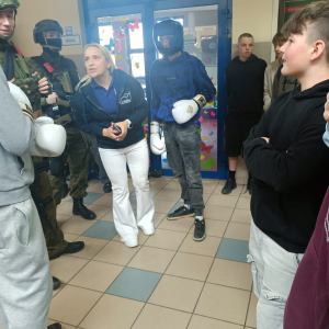 Uczniowie naszej szkoły na XXI Rawickich Targach Edukacyjnych i Targach Pracy, w Szkole Podstawowej w Sierakowie – fot. 5