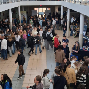 Uczniowie naszej szkoły na XXI Rawickich Targach Edukacyjnych i Targach Pracy, w Szkole Podstawowej w Sierakowie – fot. 17