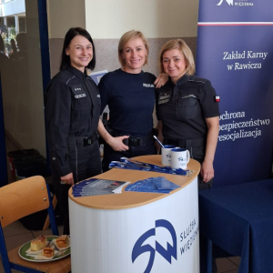 Uczniowie naszej szkoły na XXI Rawickich Targach Edukacyjnych i Targach Pracy, w Szkole Podstawowej w Sierakowie – fot. 20