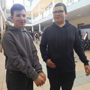 Uczniowie naszej szkoły na XXI Rawickich Targach Edukacyjnych i Targach Pracy, w Szkole Podstawowej w Sierakowie – fot. 7