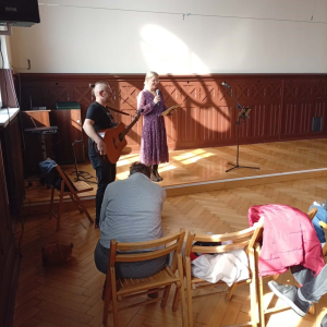 Odwiedziny podopiecznych Środowiskowego Domu Samopomocy w murach naszej szkoły - fot. 11