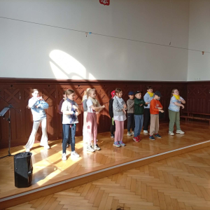 Odwiedziny podopiecznych Środowiskowego Domu Samopomocy w murach naszej szkoły - fot. 1