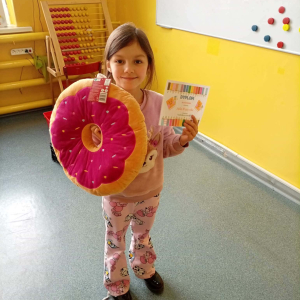 Uczniowie wyróżnieni w  konkursie "Zakładka do książki" - fot. 5