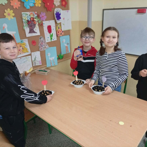 Eksperymenty w szkolnej świetlicy - fot. 1