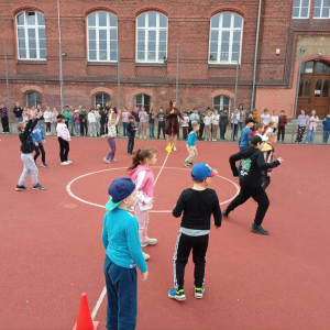 "Niebieskie Igrzyska w naszej szkole"– część sportowa fot. 5