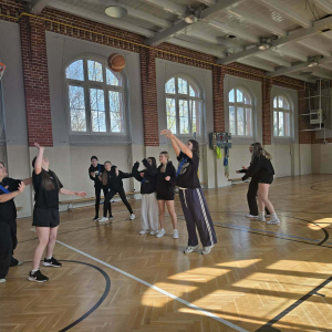 "Niebieskie Igrzyska w naszej szkole"– część sportowa fot. 11