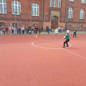 "Niebieskie Igrzyska w naszej szkole"– część sportowa fot. 3