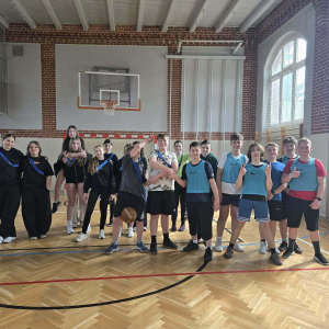"Niebieskie Igrzyska w naszej szkole"– część sportowa fot. 13