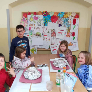 Zabawy chemiczne w świetlicy szkolnej - fot. 7