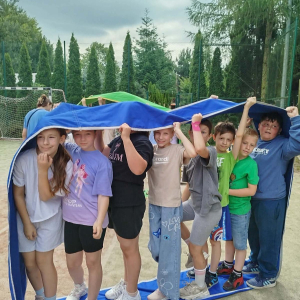 Uczniowie klas I – III, uczestnicy wyjazdu do malowniczego miejsca nad jeziorem w Cichowie – fot. 26