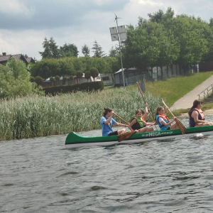 Uczniowie klas I – III, uczestnicy wyjazdu do malowniczego miejsca nad jeziorem w Cichowie – fot. 31